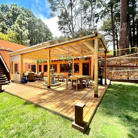 Romantic Deluxe Suite, Heated Pool, Wifi, Mountain View In La Esperanza *
