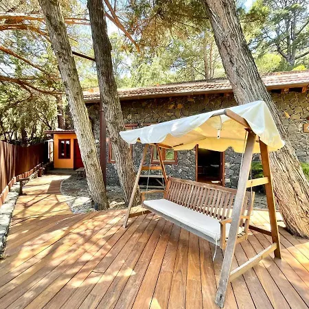 Romantic Deluxe Suite, Heated Pool, Wifi, Mountain View In La Esperanza