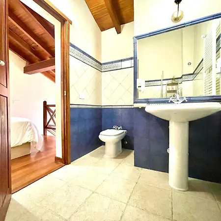 Romantic Deluxe Suite, Heated Pool, Wifi, Mountain View In La Esperanza Santa Cruz de Tenerife