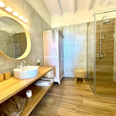 Romantic Deluxe Suite, Heated Pool, Wifi, Mountain View In La Esperanza